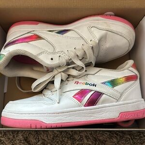 Girls Reebok Heelys size 3